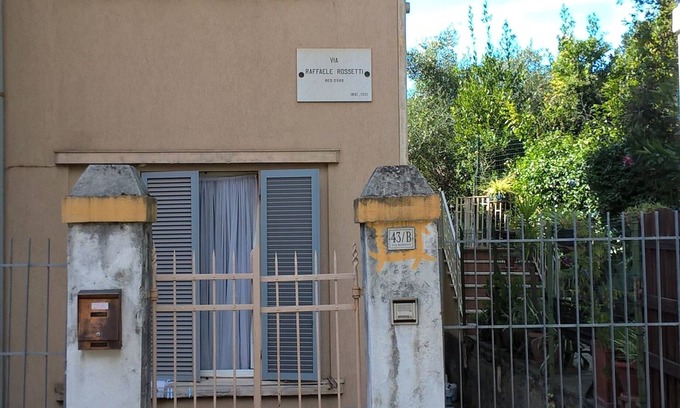 La Spezia Cottage | Cozy Apartment Steps from Historic Center & Train Station