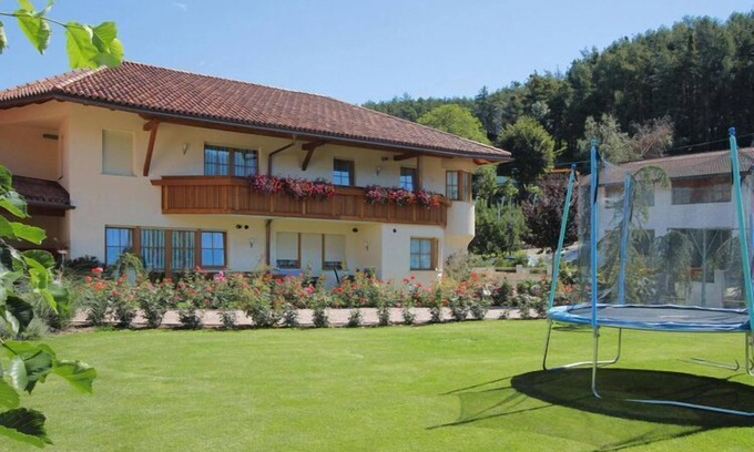 Sciaves Apartment | Pet-Friendly Apartment in Naz-Sciaves with Inviting Garden