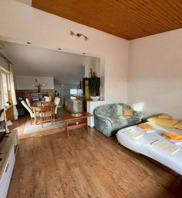 Duce Apartment | Seaside Apartment in Duce with Balcony & Air Conditioning