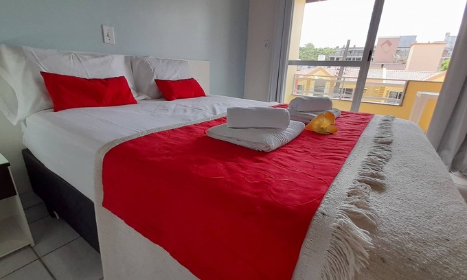 Centro Apartment | Relaxing 2-Bedroom Apartment Amarra69 Steps from the Sea