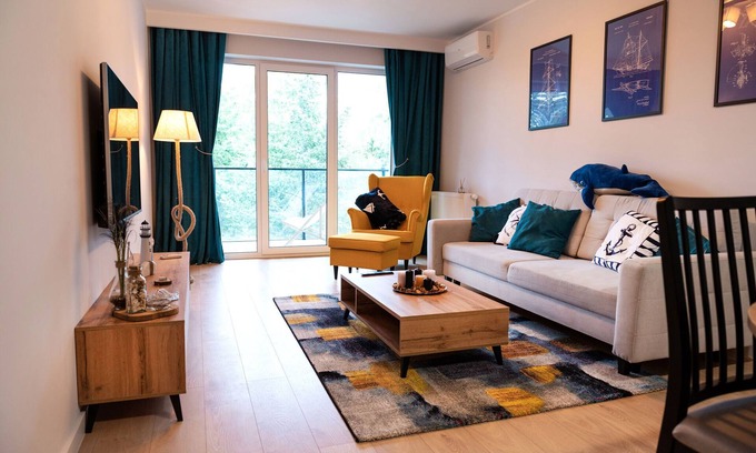 Dziwnow Apartment | Cozy Apartment Steps from the River in Dziwnów