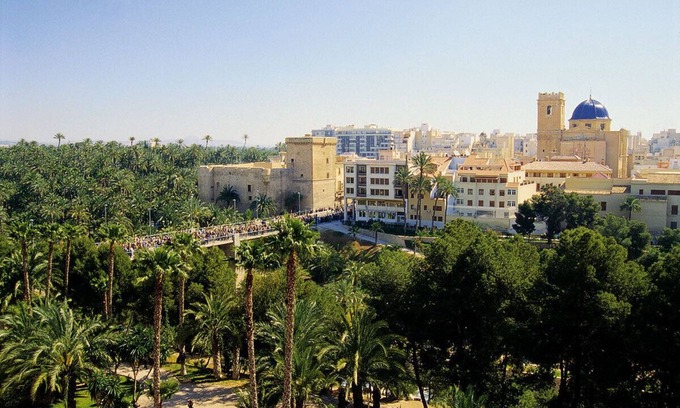 Elche Apartment | Oceanfront Apartment in Elche for 6 Guests - Rated 9.6/10