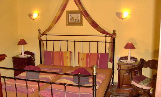El Guincho Apartment | Cozy English-Style Apartment with Ocean View & Spa