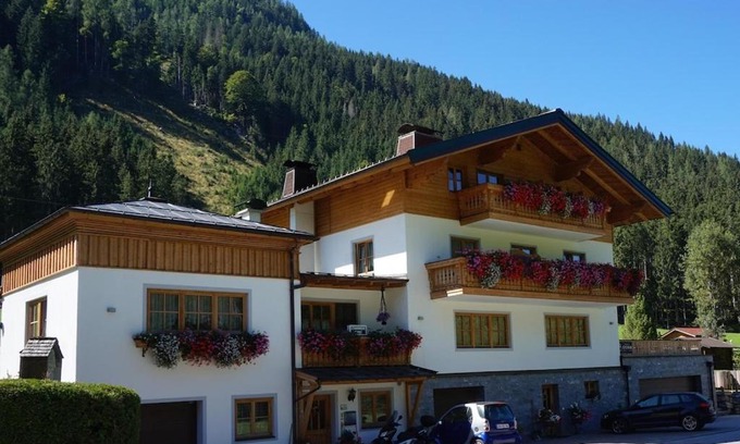 Flachau Apartment | Highly Rated Apartment House Sylvia in Flachau, Family-Friendly