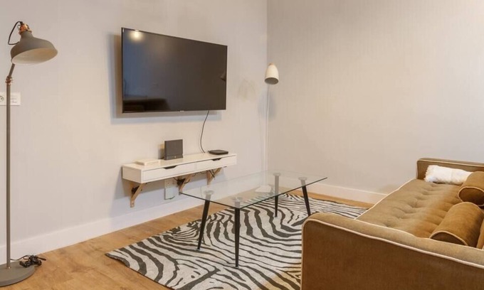 Bilbao la Vieja Apartment | Apartment in front of the river