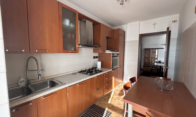 Padova Apartment | Convenient Apartment Near Streetcar for Family Getaways