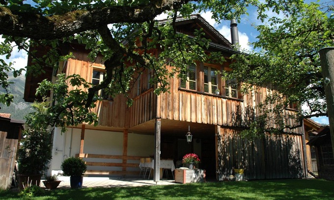 Frutigen Apartment | Garden Retreat: Family-Friendly Apartment in Frutigen