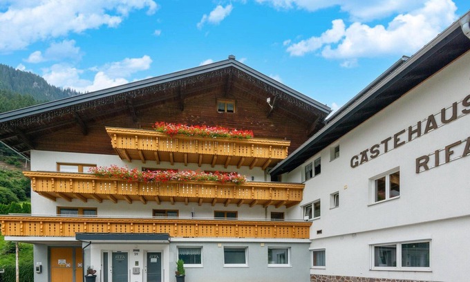 Gaschurn Apartment | Apartment in Gaschurn near Ski Bus