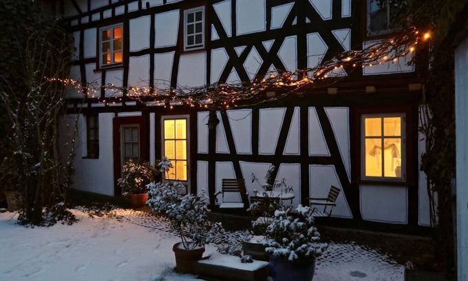 Weinbach Apartment | Pet-Friendly Apartment in Geiersthal with Kitchen & Breakfast