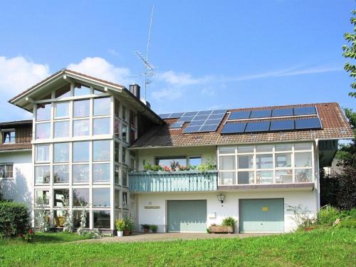 Roehrnbach Apartment | Top-Rated Modern Apartment in Goggersreut with Terrace