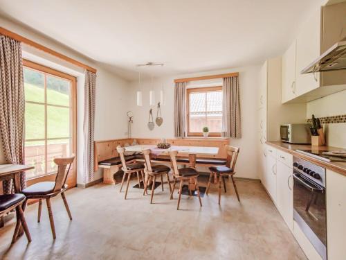 Hainzenberg Apartment | Inviting Apartment in Hainzenberg with Ski Room and Amenities