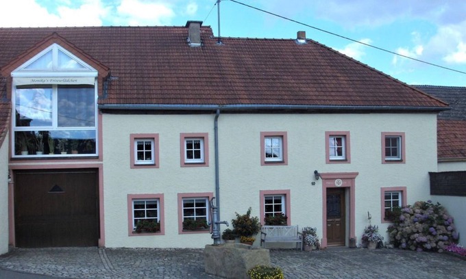 Eisenach Apartment | Family-Friendly 2-Bed Apartment in Hopfengarten - Guest Rated 9.8