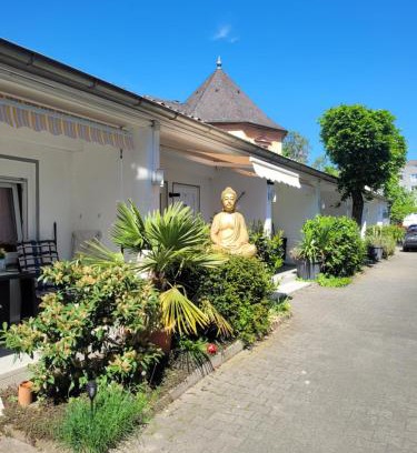 Darmstadt Apartment | Cozy Apartment Near City Center with Spa & Hot Tub