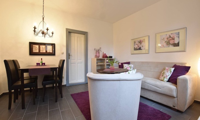 Kluetz Apartment | Cozy Oceanfront Flat with Breakfast in Klütz
