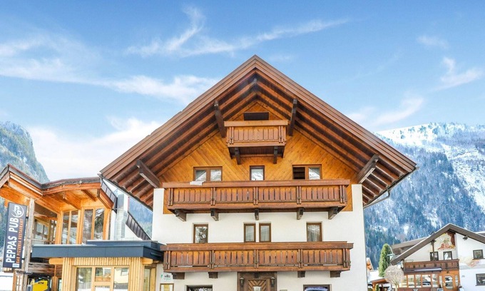 Huben Apartment | Cozy Apartment Steps from Wagrain Ski Area with Breakfast