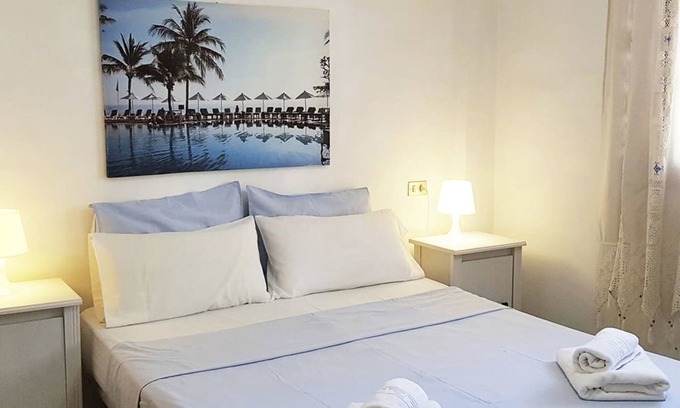 Las Galletas Apartment | Inviting Apartment in Las Galletas with Family-Friendly Amenities