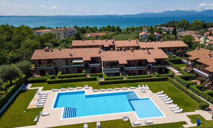 Montioni House | Experience Belvilla by OYO Casara F10 with Pool & Breakfast