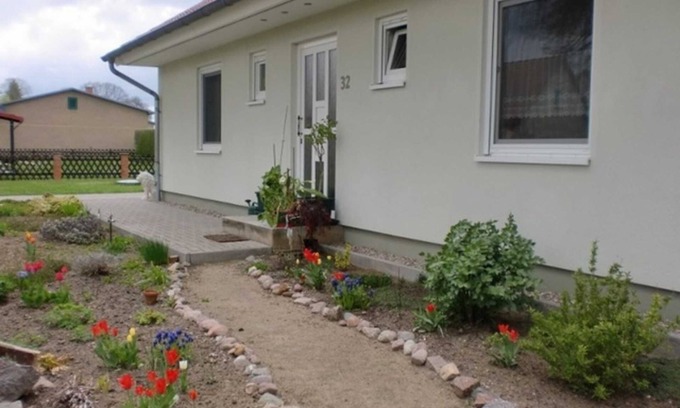 Mirow Apartment | Kid-Friendly Apartment in Leussow with Kitchen Amenities