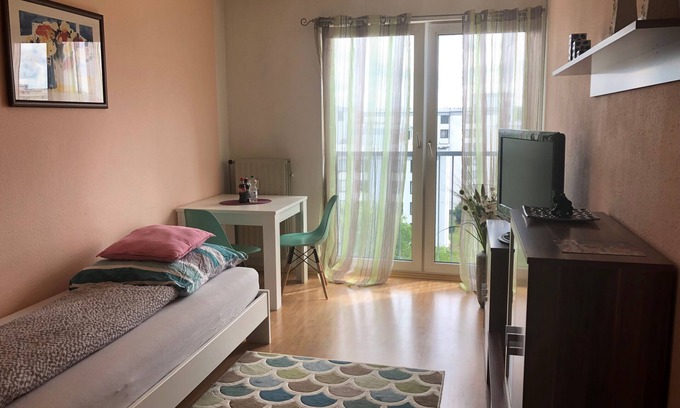 Hartenberg-Munchfeld Apartment | Cozy Apartment in Mainz with Kitchen & Accessible Amenities