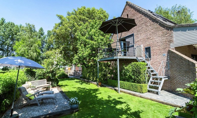 Maldegem Apartment | Cozy Apartment with Private Terrace and Family-Friendly Amenities