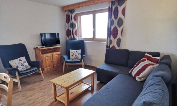 Saint-Pierre-de-Clages Apartment | Apartment in Nendaz ski-in/ski-out location