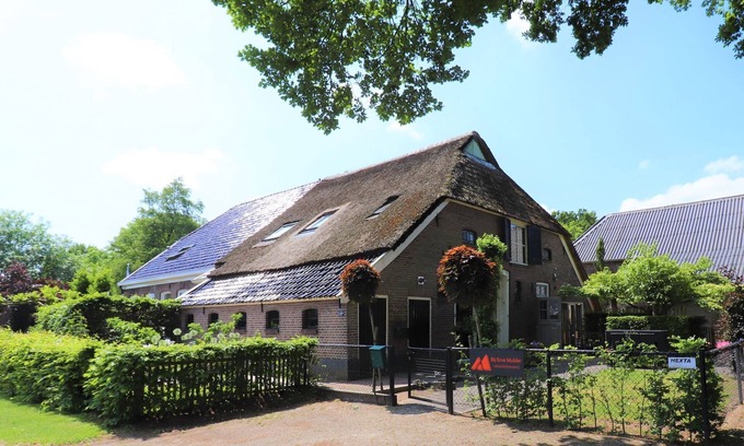 Dalerveen House | Guest Rated 10/10: Modern Saxon Farmhouse in Dalerveen