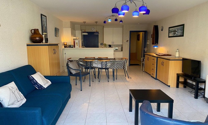Nieuwpoort-Bad Apartment | Central Location at Princess III: Pet Friendly & Ocean View