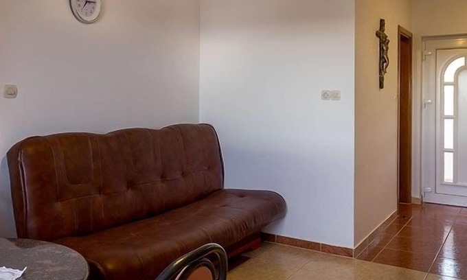 Caska Apartment | Seaview Apartment in Novalja with Pool and Terrace
