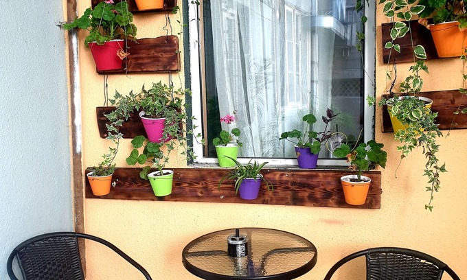 Old Tbilisi Apartment | Cozy Apartment Near Historic Tbilisi Center with Hot Tub