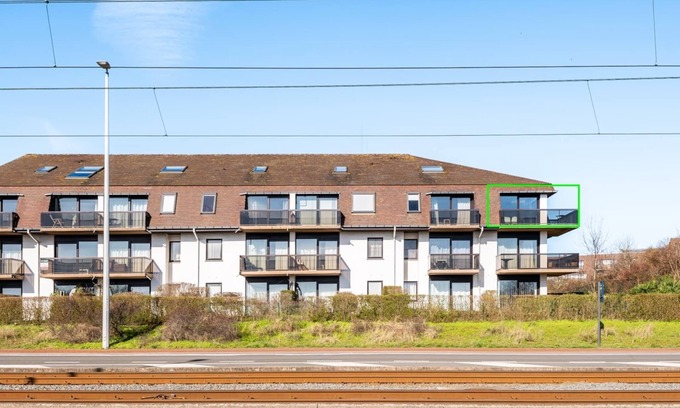 Oostduinkerke-Bad Apartment | Plaza ZZ24: Family-Friendly Stay Amid Scenic Dunes
