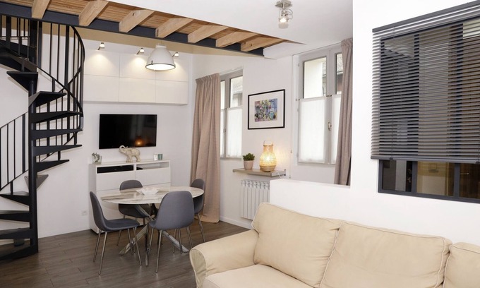 Senlis House | Central Paris Apartment with Spa & Family-Friendly Amenities