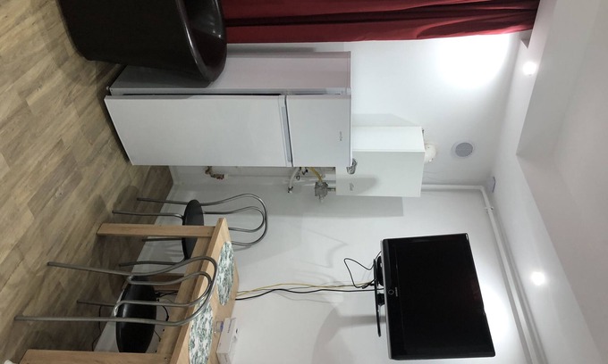 Stefanestii de Jos Apartment | Relaxing Apartment with Pool & Spa in Bucharest North