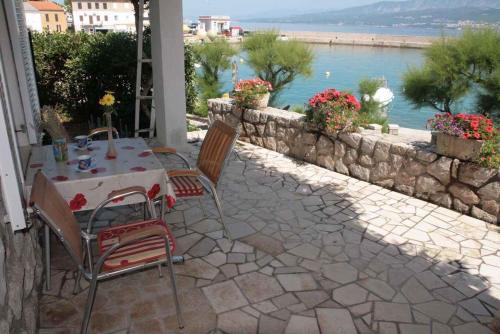 Silo Apartment | Exceptional Apartment in Silo, Insel Krk - Family & Pet Friendly