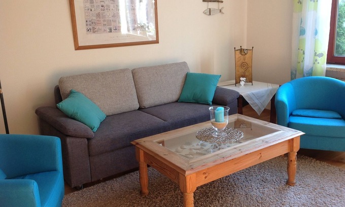 Stade Apartment | Cozy Apartment in Stade with Breakfast and Kitchen Access