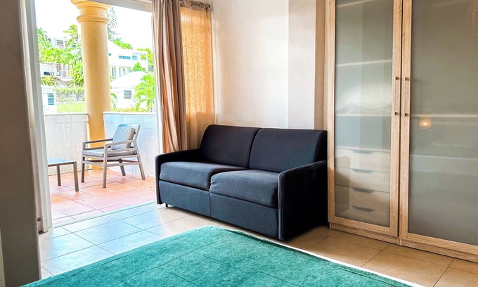 Anse des Rochers Apartment | Idyllic Apartment with Pool Access and Ocean Views