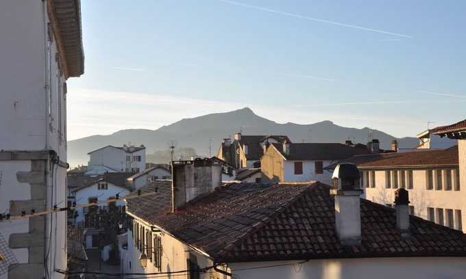 Saint-Jean-de-Luz City Center Apartment | Historic Center Apartment with Ocean View and Pool