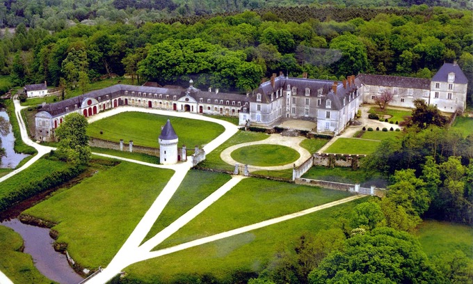 Gizeux Other | Castle Apartment with Pool: Guest Rated 9.8/10