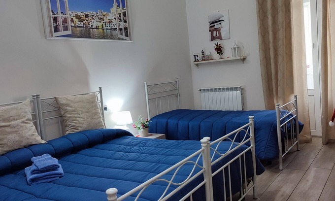 Taranto Bed & Breakfast | Charming Apartment Steps from Taranto's Vibrant Pedestrian Zone