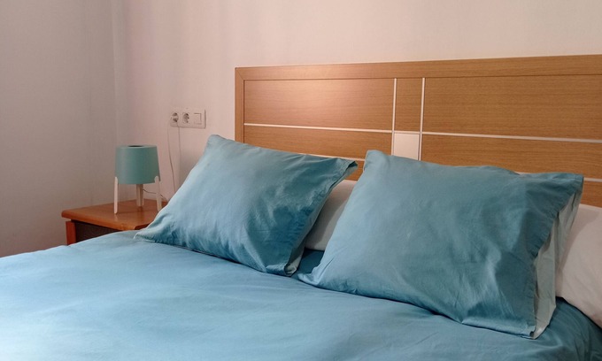 El Ejido Condo | Oceanfront Malaga Center Apartment with Spa and Breakfast