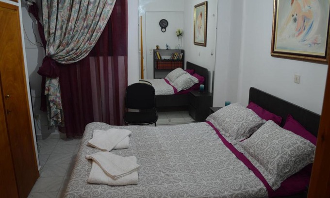 Aigio Apartment | Central Aigio Apartment with Family and Pet-Friendly Amenities
