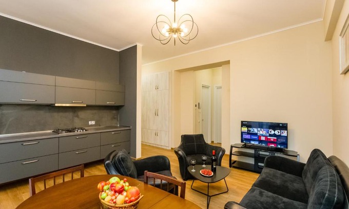 Tbilisi City Centre Apartment | City Centre Apartment: Guest Rated 10/10 with Breakfast