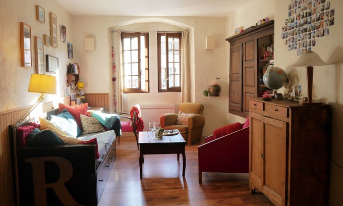 Albertville Apartment | Cozy Apartment in Historic Albertville with Spa & Breakfast