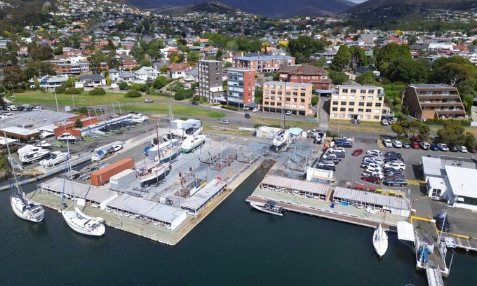 Hobart Central Business District Apartment | Apartment in the Heart of Sandy Bay