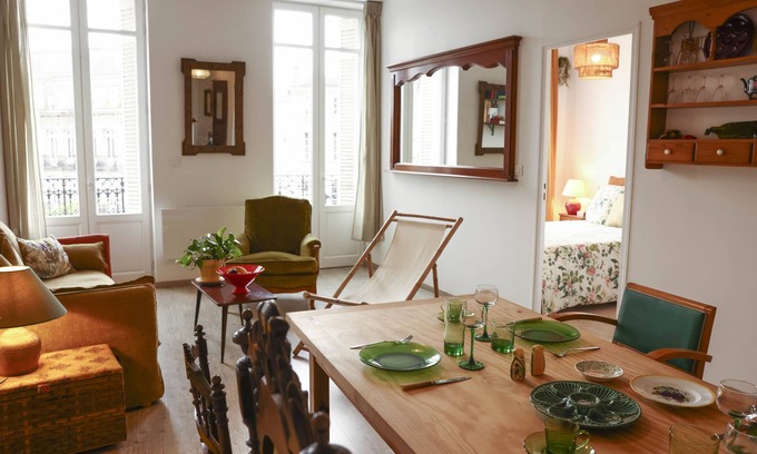 Saint-Michel Apartment | Central Saint-Michel Apartment with Family-Friendly Amenities