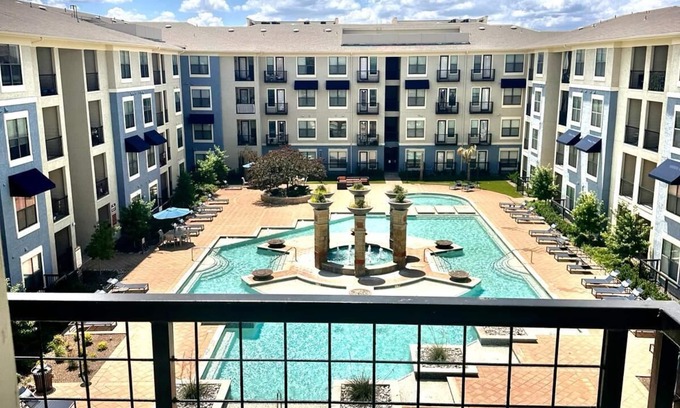 Frisco Apartment | Central Frisco Apartment with Pool, Spa & Hot Tub