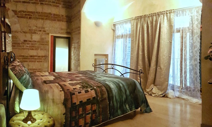 Citta Antica Apartment | Historic Apartment Near Verona's Arena & Juliet's House