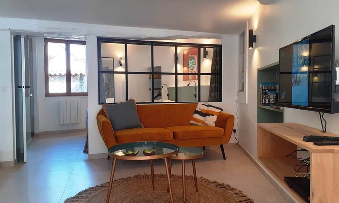 Tourtour Apartment | Explore a Cozy Apartment in Tourtour's Medieval Center
