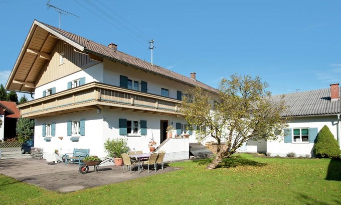 Prem Apartment | Family-Friendly Apartment in Pfaffenwinkel - Rated 9.5/10