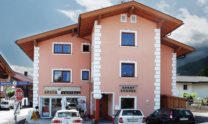 Uderns Apartment | Top-Rated Apartment in Uderns Near Ski Area with Breakfast