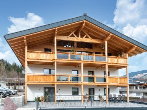 Uderns Apartment | Inviting Apartment in Uderns with Balcony & Ocean Views